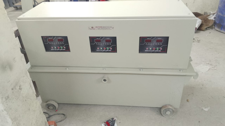 Three phase oil cooled servo voltage stabilizer